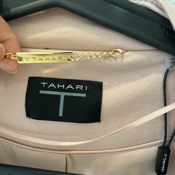 Tahari Jacket, Light Weight, New With Tag - Picture 2 of 4
